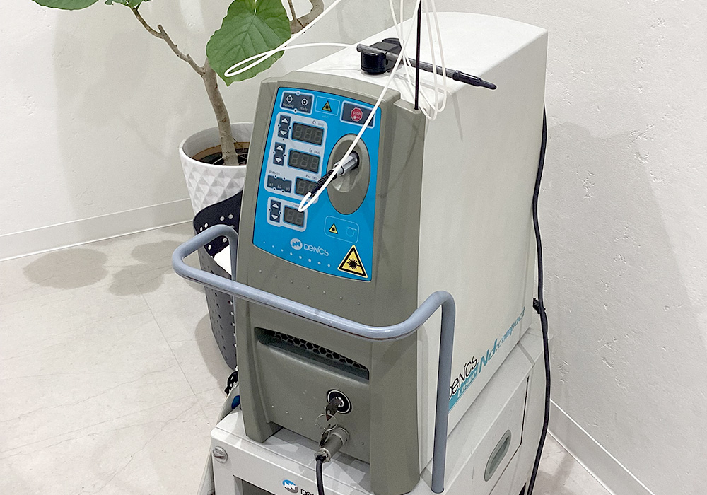 レーザー治療器（エルビウムヤグレーザー）